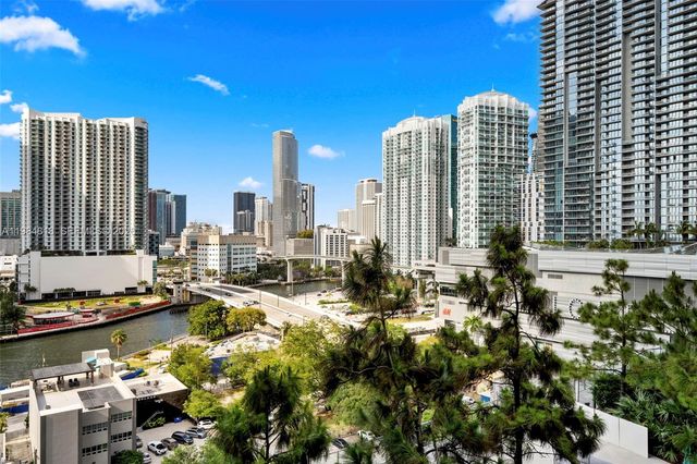 88 SW 7th St 809, Miami, FL 33130