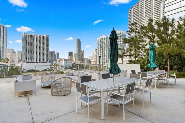 88 SW 7th St 809, Miami, FL 33130