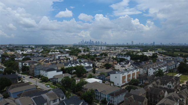 1612 W 25th Street, Houston, TX 77008
