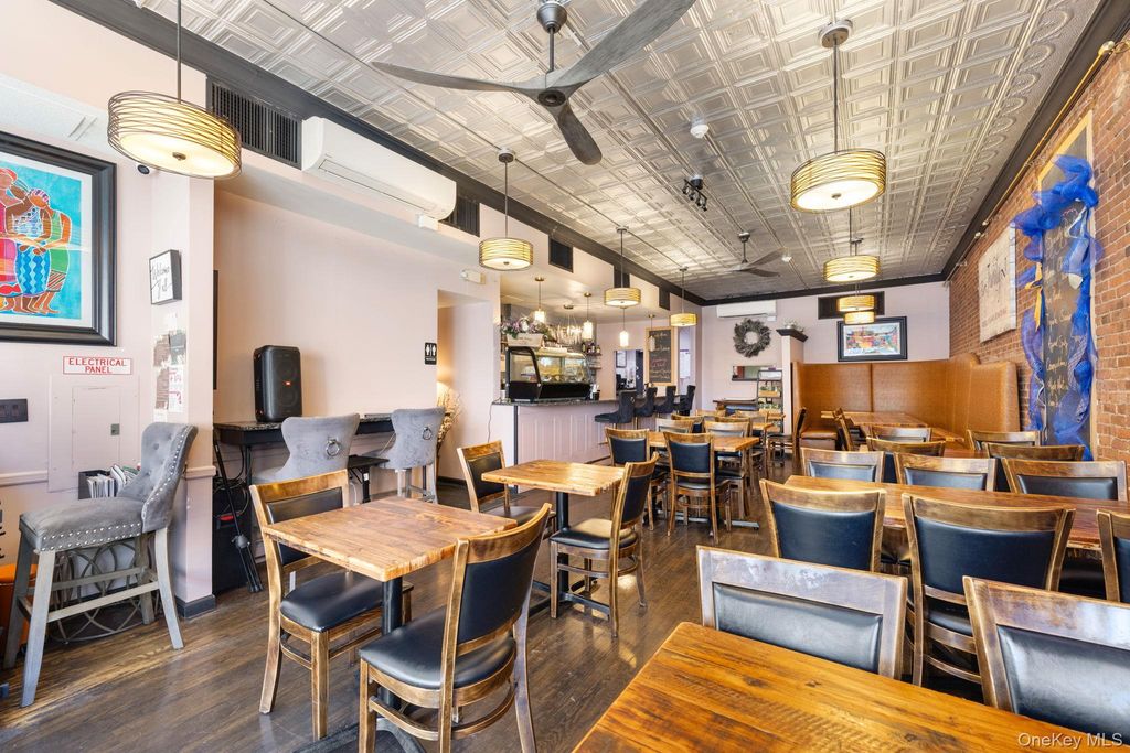 12 N Broadway Restaurant, Nyack, NY 10960 — photo 3