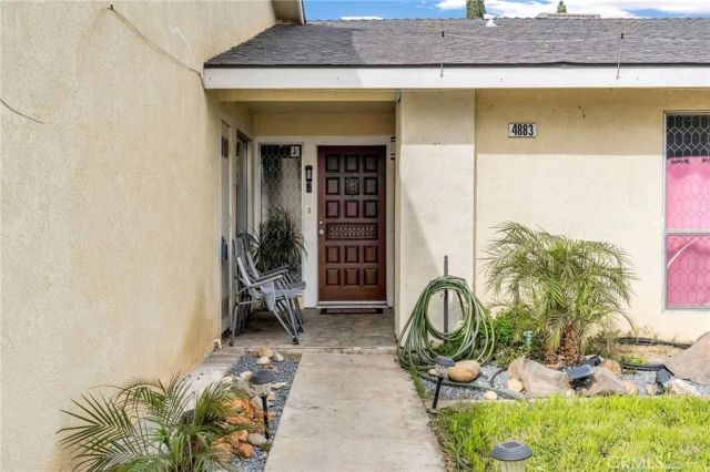 4883 E Geary Street, Fresno, CA 93725