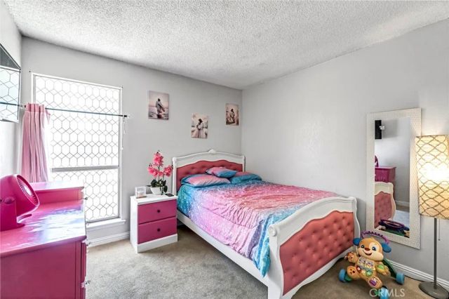 4883 E Geary Street, Fresno, CA 93725