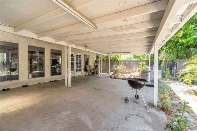 4883 E Geary Street, Fresno, CA 93725