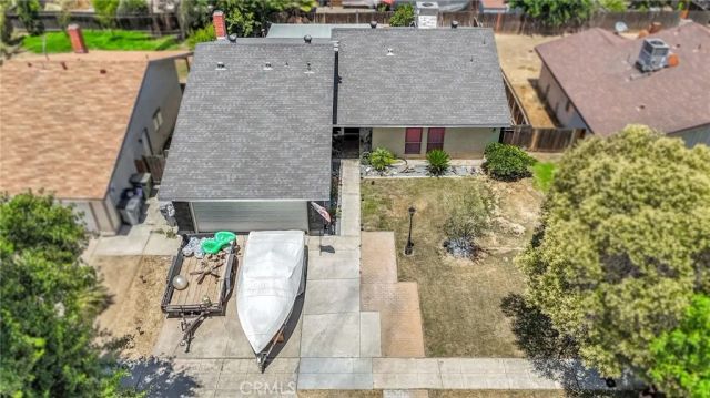 4883 E Geary Street, Fresno, CA 93725
