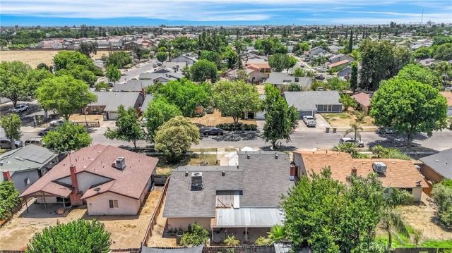 4883 E Geary Street, Fresno, CA 93725
