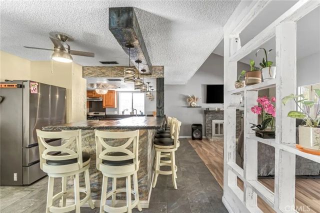 4883 E Geary Street, Fresno, CA 93725