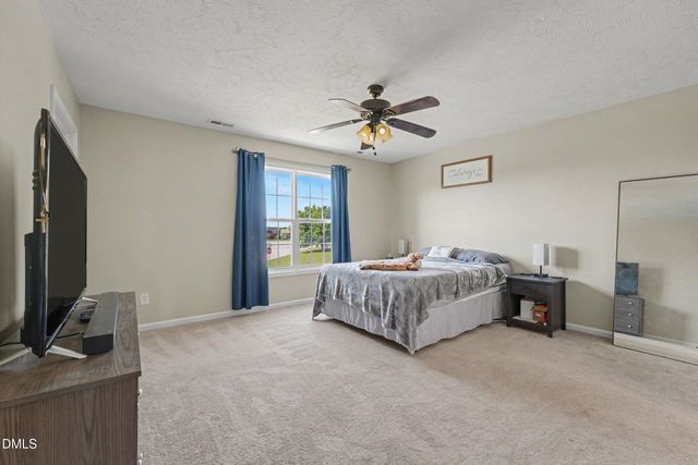 5838 Cornfield Avenue, Fayetteville, NC 28314