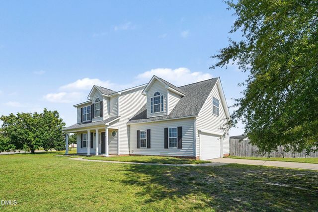 5838 Cornfield Avenue, Fayetteville, NC 28314
