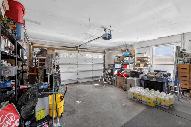 8404 SANDSTONE COURT, Tampa, FL 33615