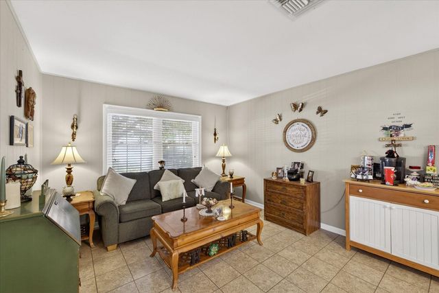 8404 SANDSTONE COURT, Tampa, FL 33615