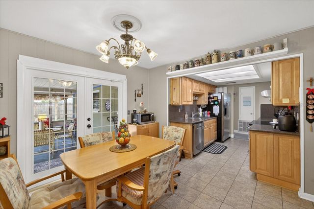 8404 SANDSTONE COURT, Tampa, FL 33615