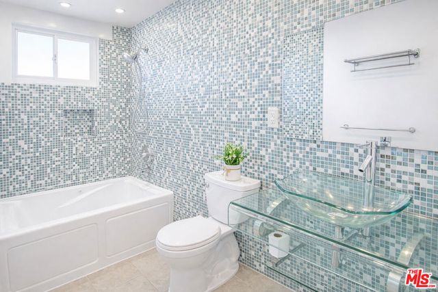 10550 Woldrich Street, Sylmar, CA 91342