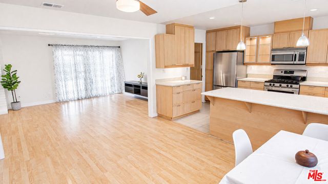 10550 Woldrich Street, Sylmar, CA 91342