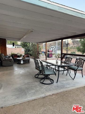 10550 Woldrich Street, Sylmar, CA 91342