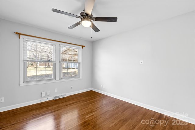 4017 Abbeydale Drive, Charlotte, NC 28205