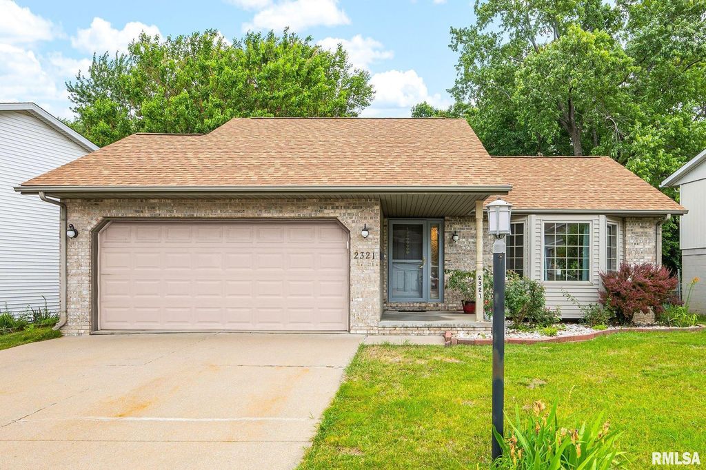 2321 PINTURA Court, Peoria, IL 61614