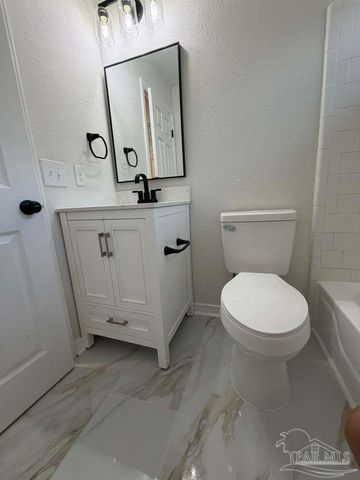 5327 Overbrook Dr, Milton, FL 32570