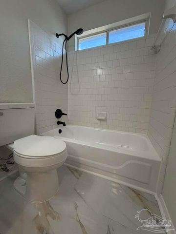 5327 Overbrook Dr, Milton, FL 32570