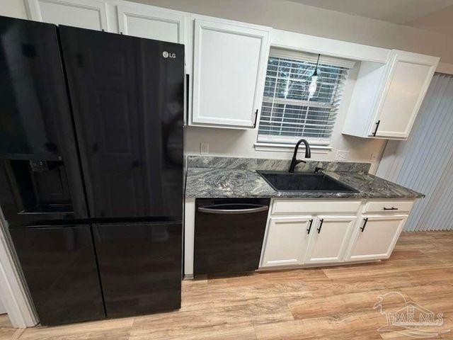 5327 Overbrook Dr, Milton, FL 32570