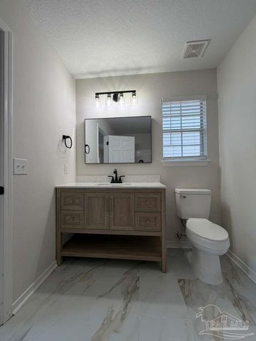 5327 Overbrook Dr, Milton, FL 32570