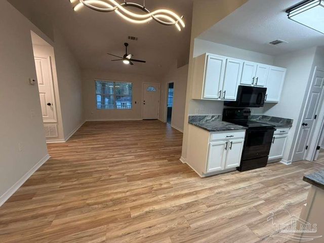 5327 Overbrook Dr, Milton, FL 32570