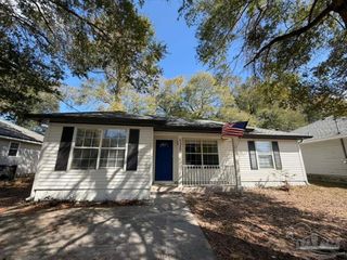 5327 Overbrook Dr, Milton, FL 32570