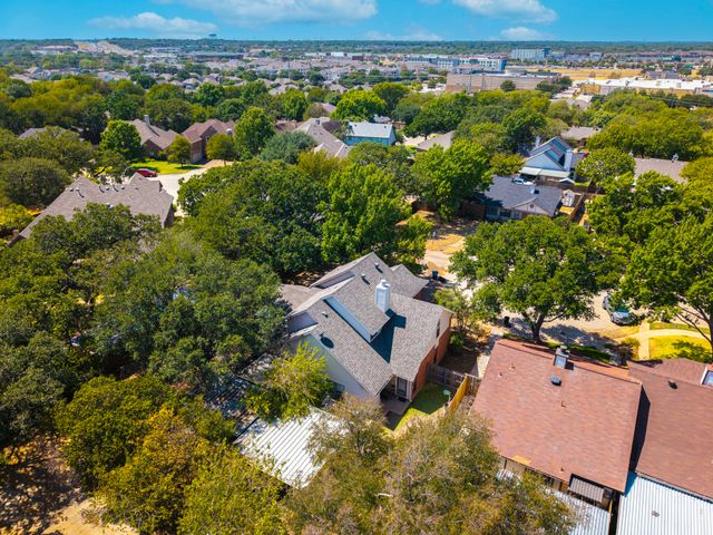 2702 Stratford Court, Euless, TX 76039