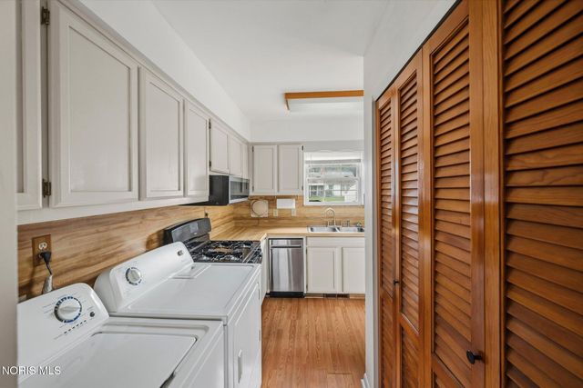 1736 Parkway Drive, North, Maumee, OH 43537