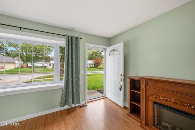 1736 Parkway Drive, North, Maumee, OH 43537