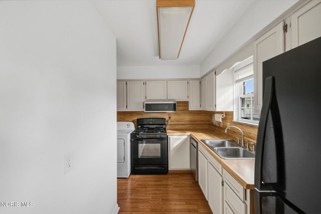 1736 Parkway Drive, North, Maumee, OH 43537