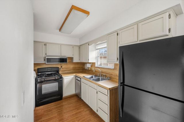 1736 Parkway Drive, North, Maumee, OH 43537