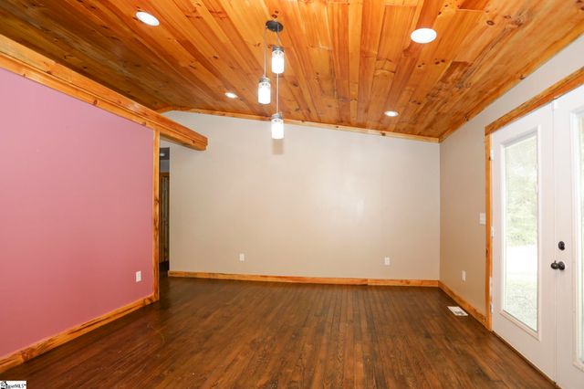 112 Aiken Street, Central, SC 29630