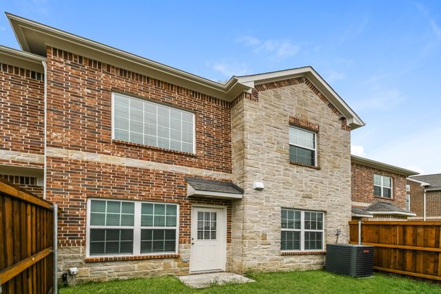 1202 Alisa Lane, Arlington, TX 76014
