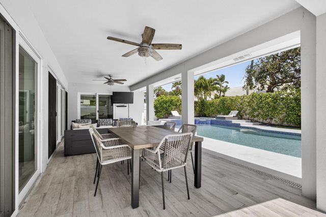 2760 White Wing Lane, West Palm Beach, FL 33409