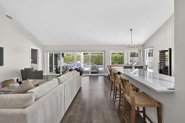 2760 White Wing Lane, West Palm Beach, FL 33409