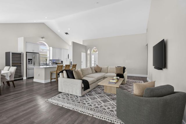 2760 White Wing Lane, West Palm Beach, FL 33409