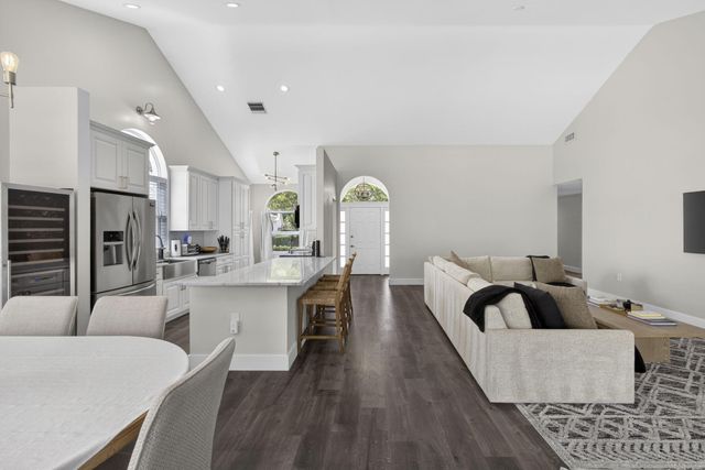 2760 White Wing Lane, West Palm Beach, FL 33409