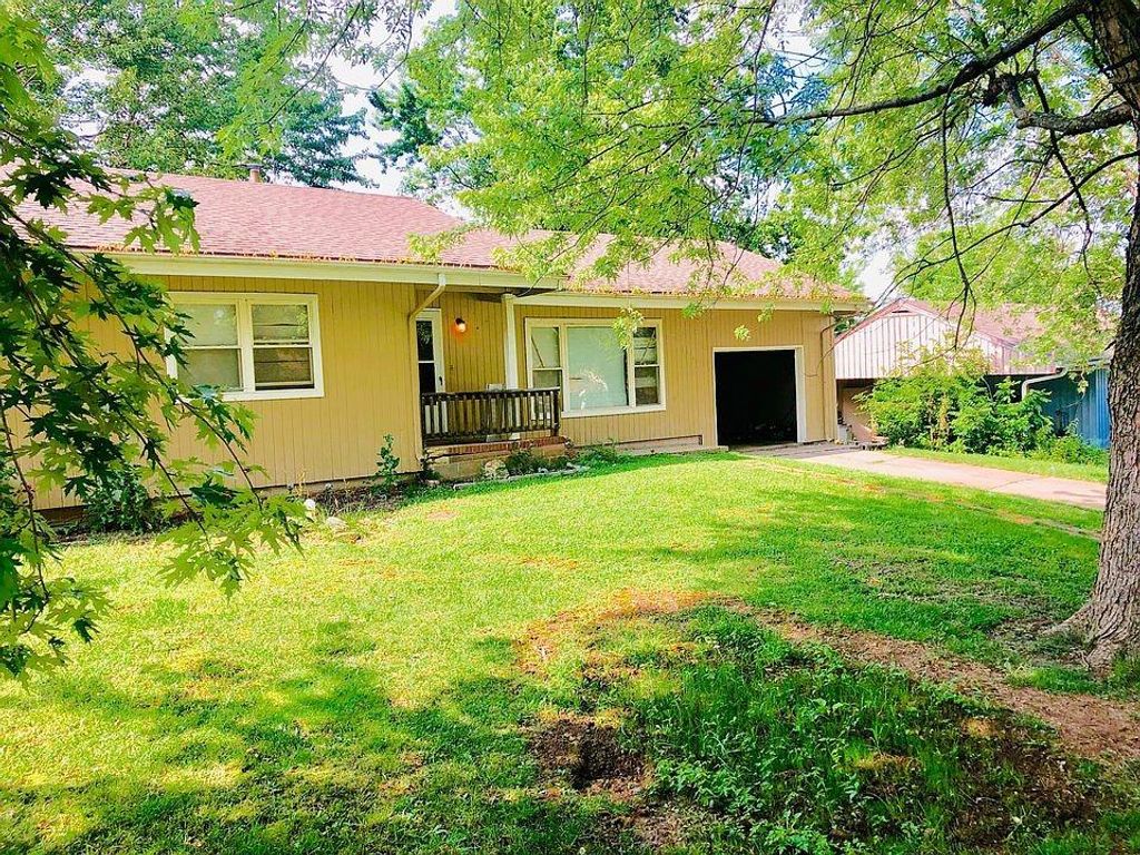 409 Corral Drive, Belton, MO 64012