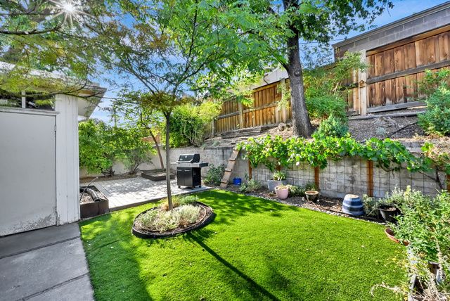 621 E 11TH AVE, Salt Lake City, UT 84103