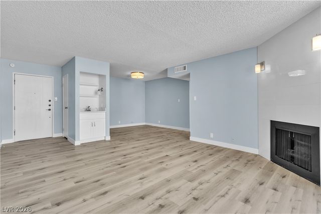 725 North Royal Crest Circle 237, Las Vegas, NV 89169