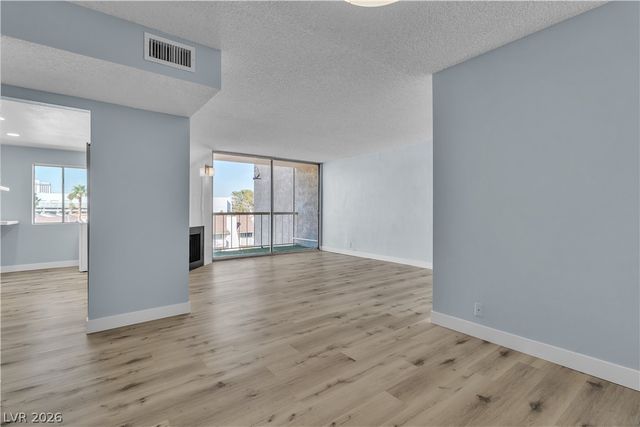 725 North Royal Crest Circle 237, Las Vegas, NV 89169