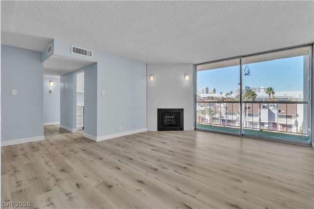 725 North Royal Crest Circle 237, Las Vegas, NV 89169