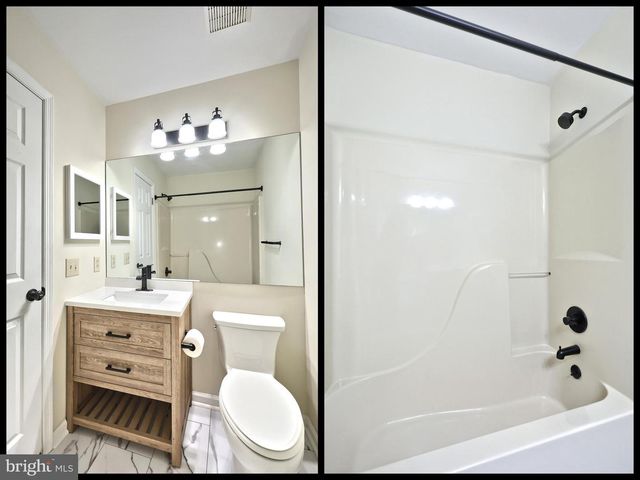 152 CROWN POINTE DR, York, PA 17402