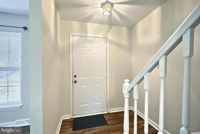 152 CROWN POINTE DR, York, PA 17402