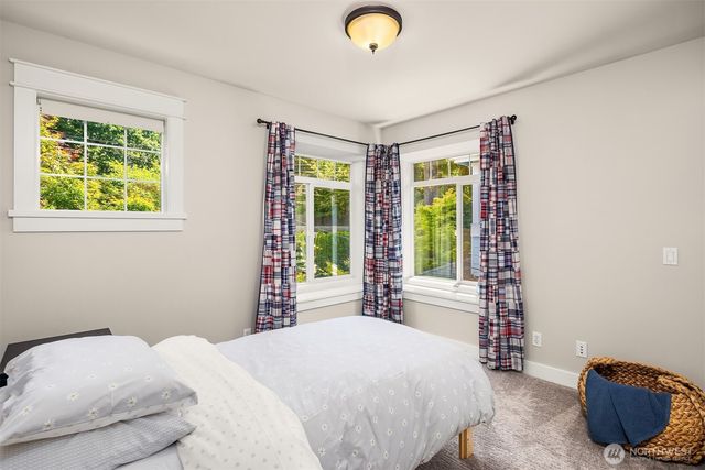 1109 33rd Avenue E, Seattle, WA 98112