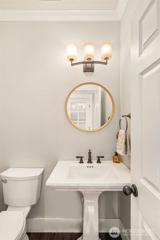 1109 33rd Avenue E, Seattle, WA 98112