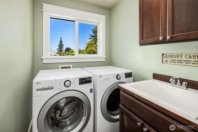 1109 33rd Avenue E, Seattle, WA 98112