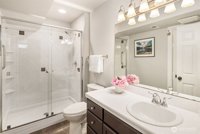 1109 33rd Avenue E, Seattle, WA 98112