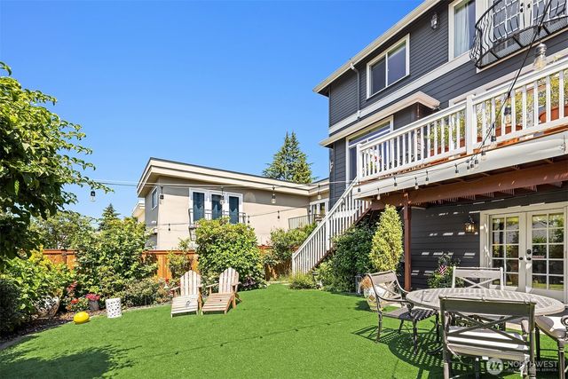 1109 33rd Avenue E, Seattle, WA 98112