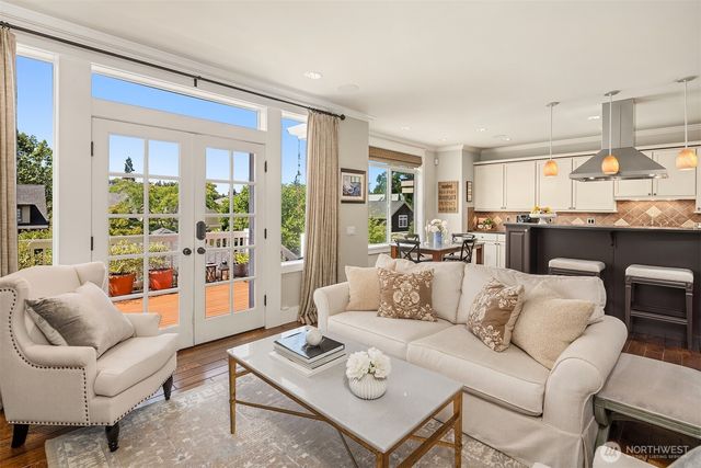 1109 33rd Avenue E, Seattle, WA 98112